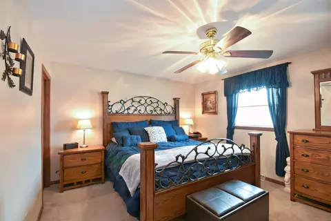 552 N Holly Ln, Griffith, IN 46319 photo 8