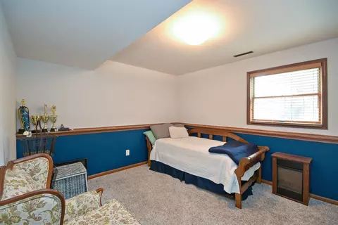 552 N Holly Ln, Griffith, IN 46319 photo 10