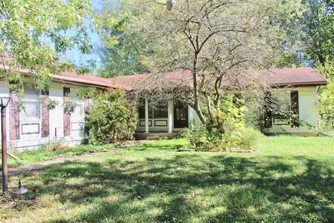 3906-3908 Silhavy Rd, Valparaiso, IN 46383 photo 1