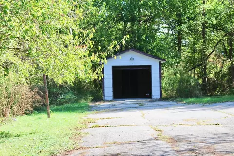 3906-3908 Silhavy Rd, Valparaiso, IN 46383 photo 7