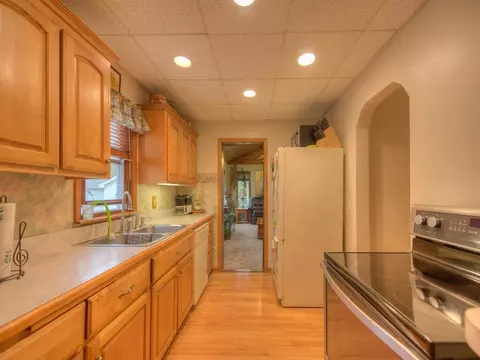 18343 School St, Lansing, IL 60438 photo 9