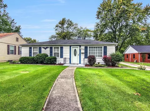 319 Maple Ln, Crown Point, IN 46307 photo 1