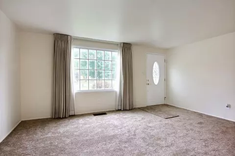 319 Maple Ln, Crown Point, IN 46307 photo 3