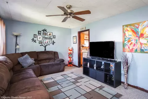 230 N Lindberg St, Griffith, IN 46319 photo 2