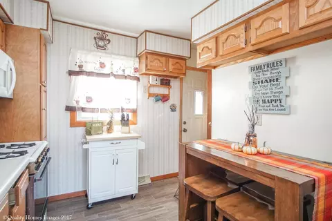 230 N Lindberg St, Griffith, IN 46319 photo 6