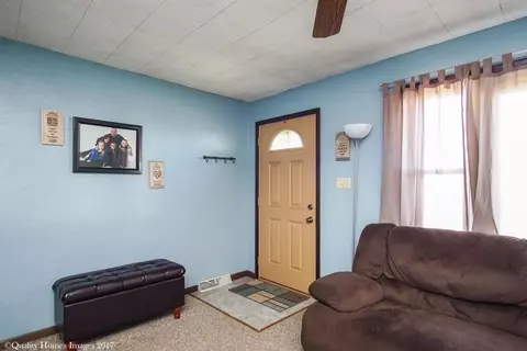 230 N Lindberg St, Griffith, IN 46319 photo 4