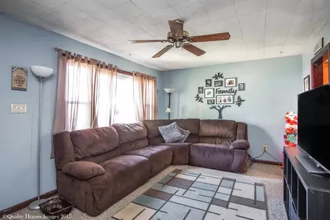 230 N Lindberg St, Griffith, IN 46319 photo 3