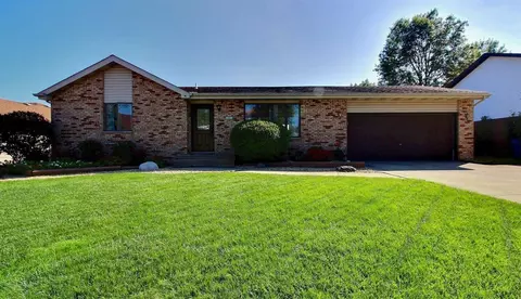 1026 Tomahawk Rd, Dyer, IN 46311 photo 1