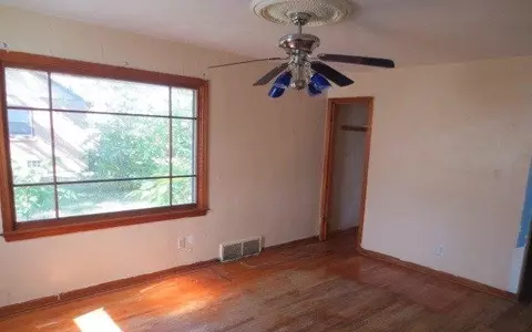 920 E 49th Ave, Gary, IN 46409 photo 2
