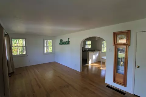 8101 Locust Ave, Gary, IN 46403 photo 3