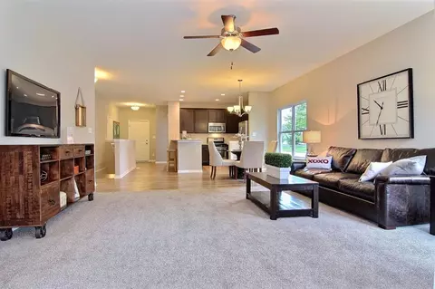 1189 Turnberry Rd, Griffith, IN 46319 photo 3