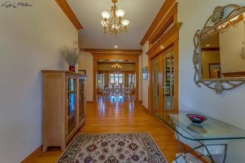 687 Davis Ct, Crown Point, IN 46307 photo 10