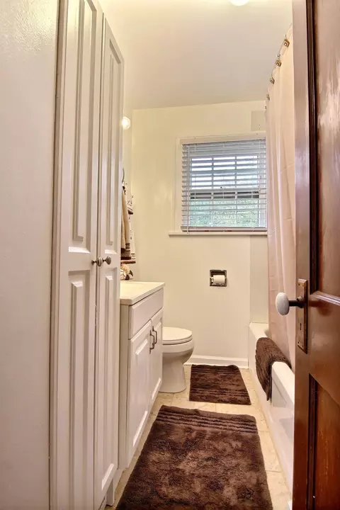 1328 Elm St, Griffith, IN 46319 photo 9