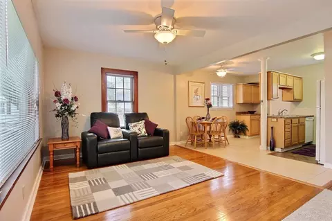 1328 Elm St, Griffith, IN 46319 photo 3