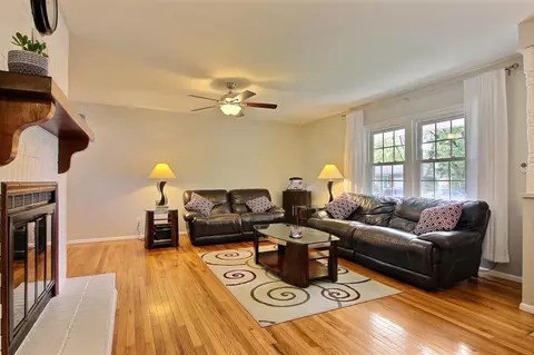 908 Walnut Ln, Crown Point, IN 46307 photo 7