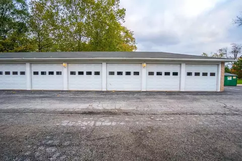 2649 Georgetowne Dr #D1, Highland, IN 46322 photo 6