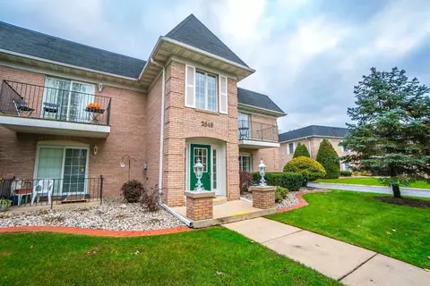 2649 Georgetowne Dr #D1, Highland, IN 46322 photo 2
