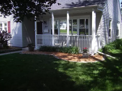 311 N Jay St, Griffith, IN 46319 photo 2