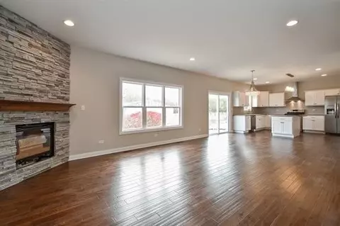 1012 Oak Grove Ct, Crown Point, IN 46307 photo 7
