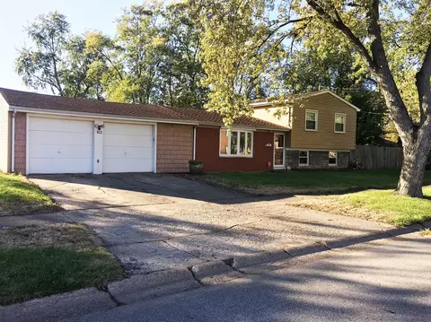1022 E Ash Pl, Griffith, IN 46319 photo 1