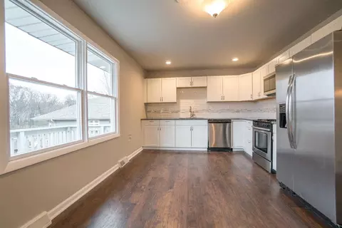 8611 Christopher Dr, Saint John, IN 46373 photo 4