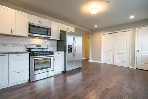 8611 Christopher Dr, Saint John, IN 46373 photo 5