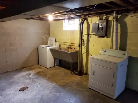 2101 Hayes St, Gary, IN 46404 photo 9