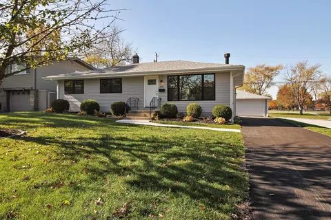 8252 Howard Ave, Munster, IN 46321 photo 1