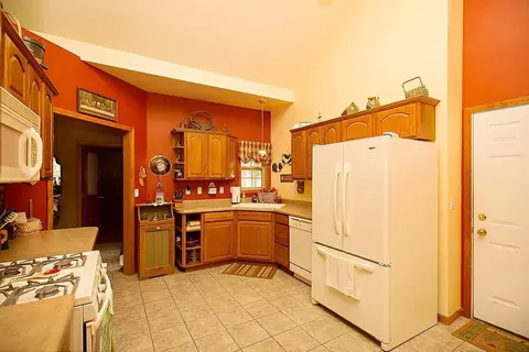 7546 E 103rd Dr, Crown Point, IN 46307 photo 5