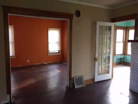 647 Buchanan St, Gary, IN 46402 photo 5