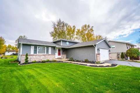 3284 Rustic Ln, Crown Point, IN 46307 photo 2