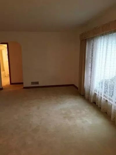 665 E South St, Crown Point, IN 46307 photo 5