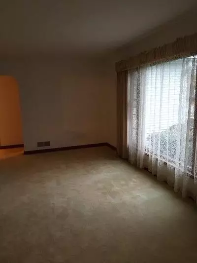 665 E South St, Crown Point, IN 46307 photo 6