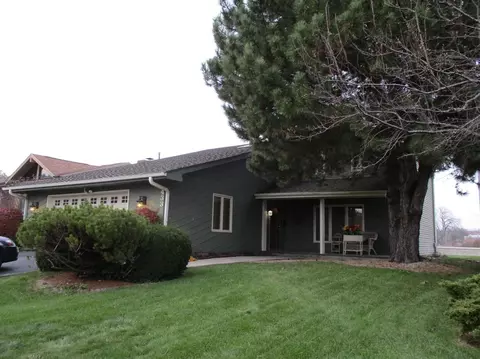433 River Dr, Munster, IN 46321 photo 1