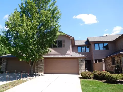 622 W Brookside Dr, Crown Point, IN 46307 photo 1
