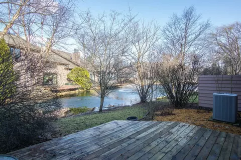 622 W Brookside Dr, Crown Point, IN 46307 photo 3