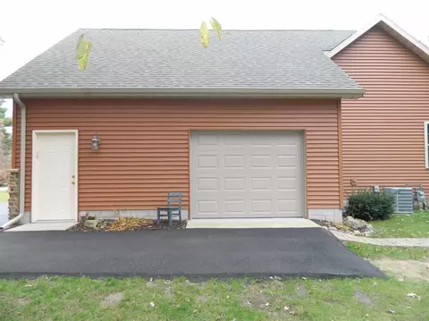 10948 N 575, De Motte, IN 46310 photo 4