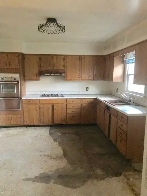 628 3rd Ave, De Motte, IN 46310 photo 3