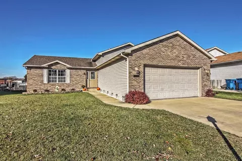 8480 E 124th Pl, Crown Point, IN 46307 photo 1