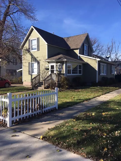 116 E North St, Crown Point, IN 46307 photo 2