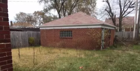 531 Ellsworth St, Gary, IN 46404 photo 2