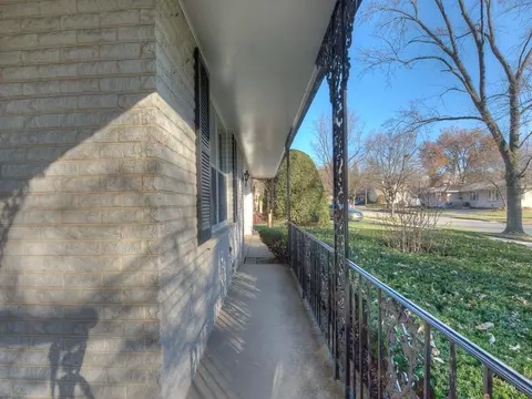 8732 Baring Ave, Munster, IN 46321 photo 3