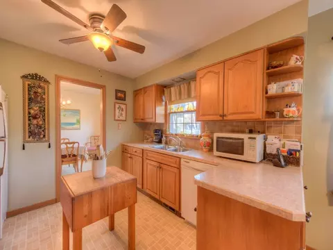 8732 Baring Ave, Munster, IN 46321 photo 9