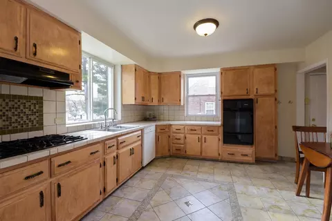 7110 Forest Ave, Gary, IN 46403 photo 3