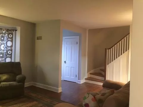 242 Beverly Pl, Munster, IN 46321 photo 3
