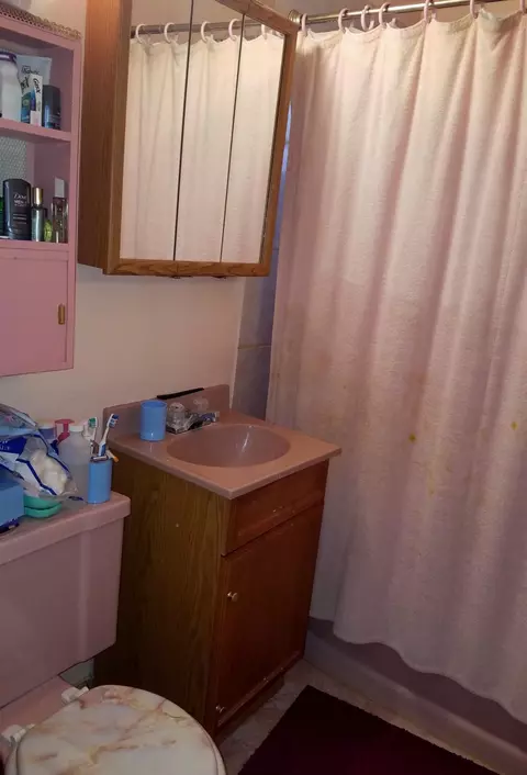 7640 Juniper Ave, Gary, IN 46403 photo 9