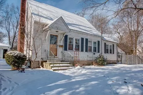 228 N Colfax St, Griffith, IN 46319 photo 1