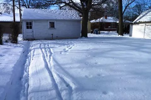 338 N Harvey St, Griffith, IN 46319 photo 3