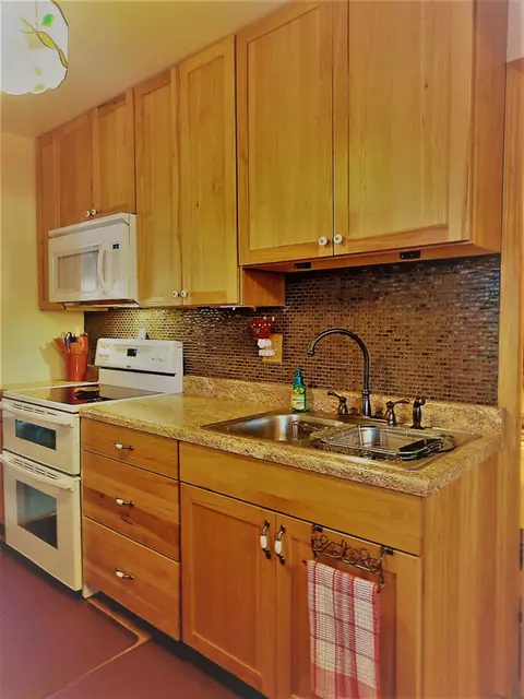 606 W Elm St, Griffith, IN 46319 photo 4