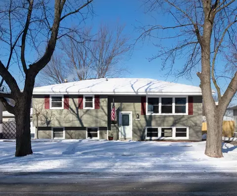 906 Harrison Pl, Dyer, IN 46311 photo 1